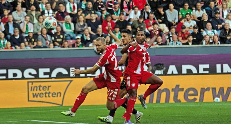 30 08 25 FC Augsburg FC Bayern Munich Germany, Augsburg, 30 08 2025, Football, Bundesliga, FC Augsburg FC Bayern Munich 2 3 Serge Gnabry FC Bayern Munich Goal 0 1 Gnabry