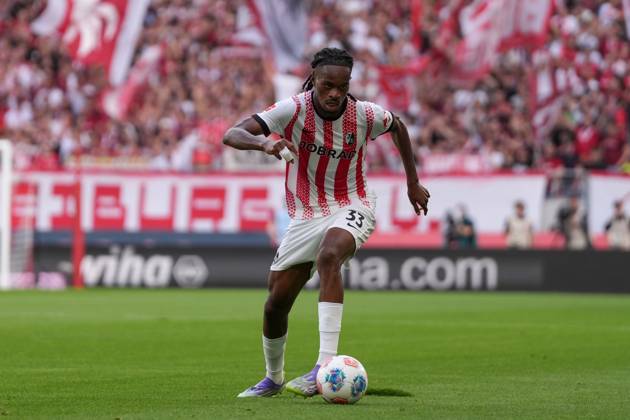 Jordy Makengo SC Freiburg, 33 on the ball , Germany, Soccer, 1 Bundesliga, Matchday 3, 2025 2026, SC Freiburg vs VfB Stuttgart, 13 09 2025, Europa Park Stadion, Freiburg, Germany DFL REGULATIONS PROHIBIT ANY USE OF PHOTOGRAPHS AS IMAGE SEQUENCES AND OR QUASI VIDEO Freiburg Europa Park Stadion Baden Württemberg Germany Copyright: xArnexAmbergx