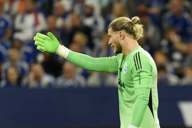 Goalkeeper Loris Karius FC Schalke gestures during the 2 Bundesliga match between FC Schalke 04 and Holstein Kiel, Veltins Arena on September 13, 2025 in Gelsenkirchen, Germany Photo by Max Maiwald DeFodi Images Goalkeeper Loris Karius FC Schalke gestures during the 2 Bundesliga match between FC Schalke 04 and Holstein Kiel at Veltins Arena on September 13, 2025 in Gelsenkirchen, Germany Photo by Max Maiwald DeFodi Images DFB DFL REGULATIONS PROHIBIT ANY USE OF PHOTOGRAPHS AS IMAGE SEQUENCES AND OR QUASI VIDEO Photo by Max Maiwald DeFodi Images
