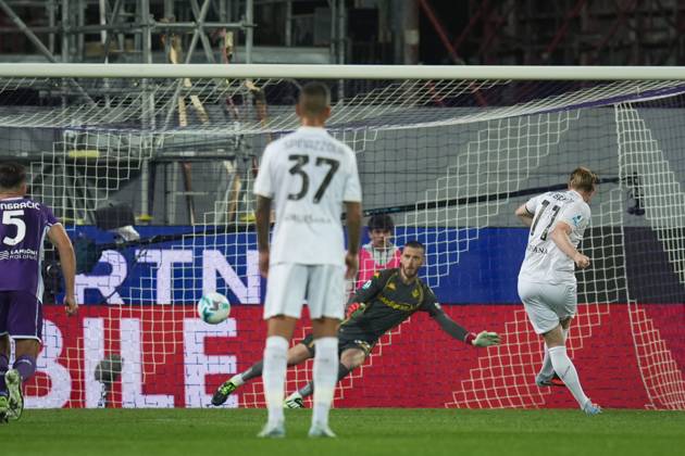 Napoli s Kevin De Bruyne goal 0-1 during the Serie A soccer match between Fiorentina and Napoli at the Artemio Franchi Stadium in Florence, north Italy - Saturday, September 13, 2025 - Copyright: xMassimoxPaolone LaPressex