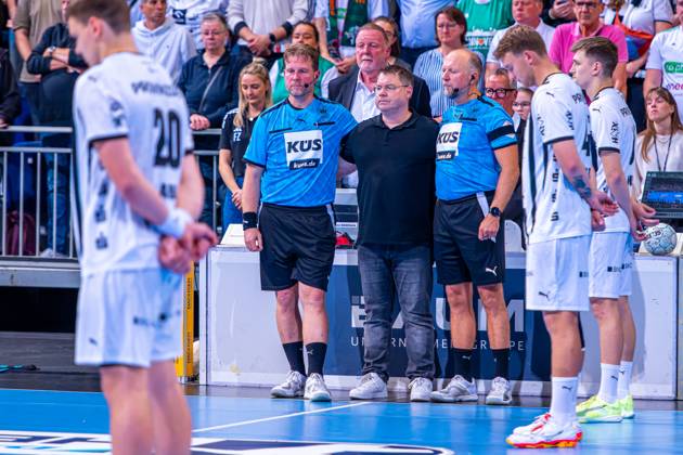 v l , TSV Hannover Burgdorf green vs THW Kiel white on matchday 3 of the 2025 2026 season in the DAIKIN Handball Bundesliga 18 09 2025, ZAG Arena Hannover, GER , Copyright: xJanxGuentherx xTSVxHannover-Burgdorfx