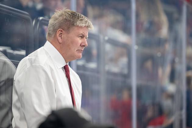 Head coach Bill Peters Augsburger Panther , EHC Red Bull Muenchen vs Augsburger Panther, PENNY DEL, Main Round, Matchday 3, 19 09 2025 Muenchen Bayern Germany Copyright: xkolbert-press UlrichxGamelx
