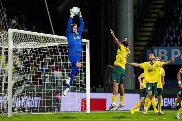 SITTARD - Fortuna Sittard goalkeeper Mattijs Branderhorst during the Dutch Eredivisie match between Fortuna Sittard and FC Utrecht at the Fortuna Sittard Stadium on September 20, 2025, in Sittard, Netherlands. ANP TOBIAS KLEUVER Eredivisie 2025 26 xVIxANPxSportx xxANPxIVx 536991708 originalFilename: 536991708