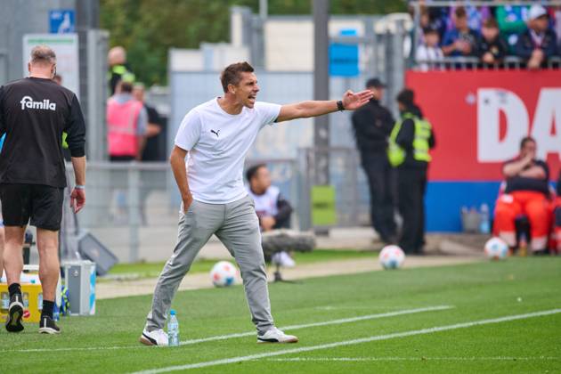 21 09 2025, Football, Men, 2 BL Bundesliga , Season 2025 2026, Holstein Kiel Karlsruher SC, 6 Matchday Coach Marcel Rapp Kiel Kiel, Holstein Stadion Holstein Stadion Schleswig Holstein Germany