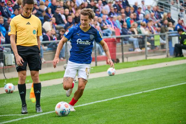 21 09 2025, Football, Men, 2 BL Bundesliga , Season 2025 2026, Holstein Kiel Karlsruher SC, 6 Matchday John Tolkin Kiel, Holstein Stadion Holstein Stadion Schleswig Holstein Germany