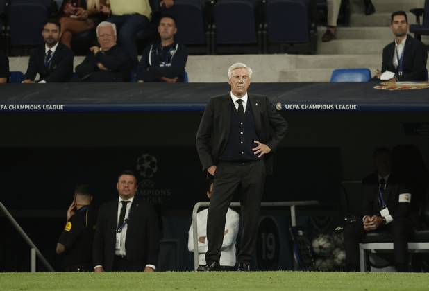 Real Madrid v RB Leipzig - UEFA Champions League MADRID, SPAIN - SEPTEMBER 14: Head coach Carlo Ancelotti of Real Madrid looks on during the UEFA Champions League Group F soccer match between Real Madrid and RB Leipzig at Santiago Bernabeu Stadium in Madrid, Spain on September 14, 2022. Madrid Spain. Editorial use only. Please get in touch for any other usage. Copyright: x2025xAnadoluxBurakxAkbulutx