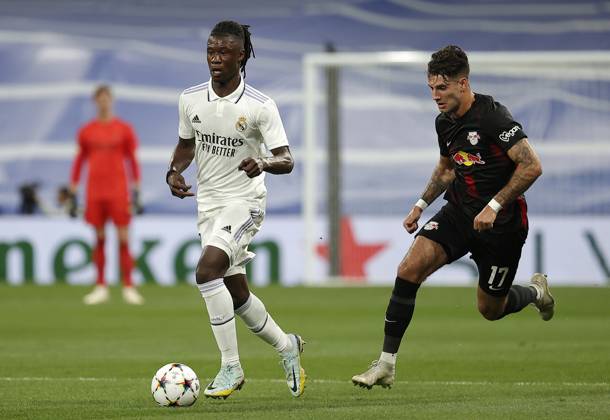 Real Madrid v RB Leipzig - UEFA Champions League MADRID, SPAIN - SEPTEMBER 14: Eduardo Camavinga (L) of Real Madrid in action against Dominik Szoboszlai (R) of RB Leipzig during the UEFA Champions League Group F soccer match between Real Madrid and RB Leipzig at Santiago Bernabeu stadium in Madrid, Spain on 14 September 2022. Madrid Spain. Editorial use only. Please get in touch for any other usage. Copyright: x2025xAnadoluxBurakxAkbulutx