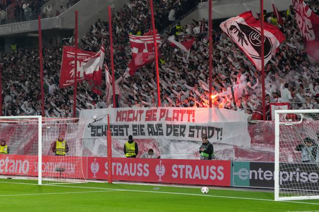 Banner of the fans and Ultras in the stands, banner, pyrotechnics, Bengalo, fire, smoke, pyro , Germany, football, UEFA Europa League, 1 matchday, league phase, 2025 2026, SC Freiburg vs FC Basel, 24 09 2025, Europa Park Stadion, Freiburg, Germany Freiburg Europa Park Stadion Baden Württemberg Germany Copyright: xArnexAmbergx