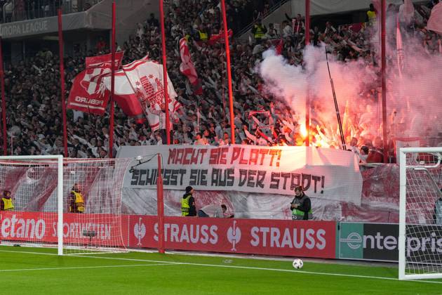 Banner of the fans and Ultras in the stands, banner, pyrotechnics, Bengalo, fire, smoke, pyro , Germany, football, UEFA Europa League, 1 matchday, league phase, 2025 2026, SC Freiburg vs FC Basel, 24 09 2025, Europa Park Stadion, Freiburg, Germany Freiburg Europa Park Stadion Baden Württemberg Germany Copyright: xArnexAmbergx