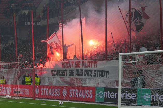 Banner of the fans and Ultras in the stands, banner, pyrotechnics, Bengalo, fire, smoke, pyro , Germany, football, UEFA Europa League, 1 matchday, league phase, 2025 2026, SC Freiburg vs FC Basel, 24 09 2025, Europa Park Stadion, Freiburg, Germany Freiburg Europa Park Stadion Baden Württemberg Germany Copyright: xArnexAmbergx