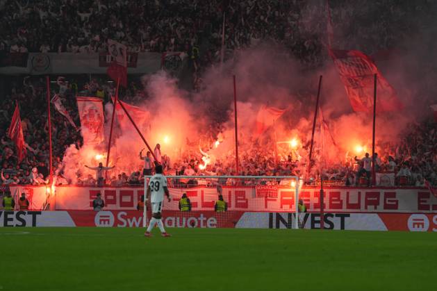 Goal celebration, emotions, goal shot, goal, goal success, goal, hit, pyrotechnics, Bengalo, fire, smoke, pyro, fans, Ultras, Germany, football, UEFA Europa League, matchday 1, league phase, 2025 2026, SC Freiburg vs FC Basel, 24 09 2025, Europa Park Stadion, Freiburg, Germany Freiburg Europa Park Stadion Baden Württemberg Germany Copyright: xArnexAmbergx