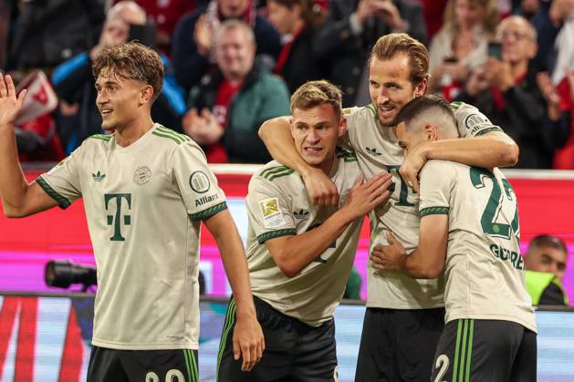 Tom Bischof 20 FC Bayern Muenchen , Joshua Kimmich 6 FC Bayern Muenchen , Harry Kane 9 FC Bayern Muenchen and Raphael Guerreiro 22 FC Bayern Muenchen celebrate the 3 0, FC Bayern Muenchen vs SV Werder Bremen, DFL, Bundesliga, Saison 2025 2026, Allianz Arena, Hinrunde, 5 Spieltag, 26 09 2025 DFB regulations prohibit any use of photographs as image sequences and or quasi video Muenchen Bayern Germany Copyright: xkolbert-press MartinxAgüerax