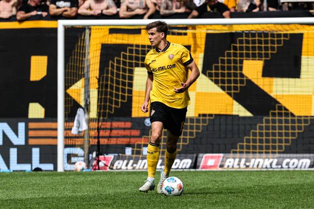 Alexander Rossipal SG Dynamo Dresden,19 2 Soccer Bundesliga Season 2025 2026 SG Dynamo Dresden vs 1 FC Magdeburg at Rudolf Harbig Stadium in Dresden Freisteller,action,soccer,man,men,Germany,09 08 2025