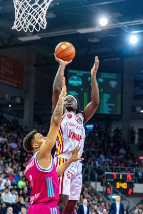 Charles Thompson Fitness First Wuerzburg Baskets, 32 at the basket Telekom Baskets Bonn vs Fitness First Wuerzburg Basketball, Basketball, easy Credit BBL, 01 Matchday, 2025 2026, 27 09 2025 Telekom Baskets Bonn vs Fitness First Wuerzburg Baskets, Basketball, easy Credit BBL, 01 Matchday, 2025 2026, 27 09 2025 Bonn Copyright: xEibner-Pressefoto GerhardxWingenderx EP_GWR