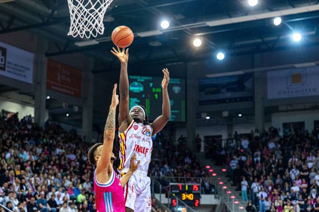 Charles Thompson Fitness First Wuerzburg Baskets, 32 at the basket Telekom Baskets Bonn vs Fitness First Wuerzburg Basketball, Basketball, easy Credit BBL, 01 Matchday, 2025 2026, 27 09 2025 Telekom Baskets Bonn vs Fitness First Wuerzburg Baskets, Basketball, easy Credit BBL, 01 Matchday, 2025 2026, 27 09 2025 Bonn Copyright: xEibner-Pressefoto GerhardxWingenderx EP_GWR