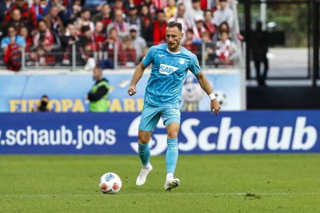 Vladimir Coufal TSG Hoffenheim, 34 on the ball , Germany, Soccer, 1 Bundesliga, Matchday 5, 2025 2026, SC Freiburg vs TSG 1899 Hoffenheim, 28 09 2025, Europa Park Stadion, Freiburg im Breisgau, Germany Freiburg im Breisgau Europa Park Stadion Baden Württemberg Germany Copyright: xGrantxHubbsx