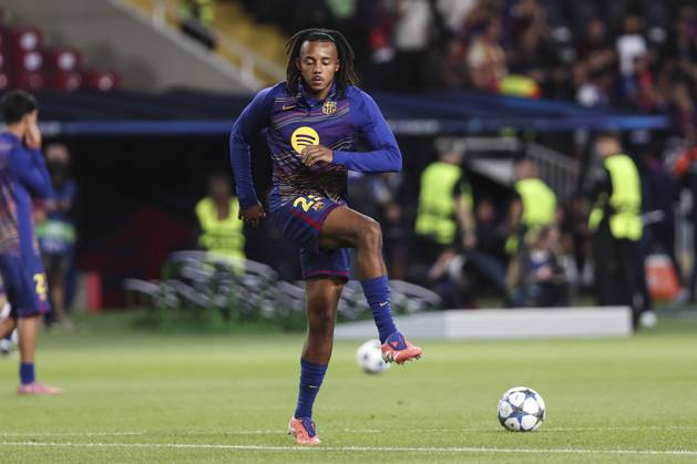 October 1, 2025, Barcelona, Barcelona, SPAIN: Jules Kounde of FC Barcelona, Barca warms up during the UEFA Champions League 2025 26 League Phase MD2, match between FC Barcelona and Paris Saint-Germain at Estadi Olimpic Lluis Companys on October 01, 2025 in Barcelona, Spain. Barcelona SPAIN - ZUMAa181 20251001_zaa_a181_011 Copyright: xJavierxBorregox
