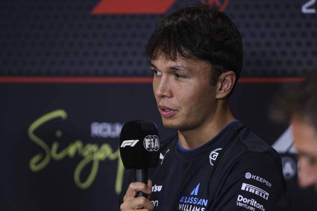 F1 - SINGAPORE GRAND PRIX 2025 ALBON Alexander (tha), Williams Racing FW47, portrait press conference, PK, Pressekonferenz during the 2025 Formula 1 Singapore Grand Prix, 18th round of the 2025 FIA Formula One World Championship, WM, Weltmeisterschaft from October 3 to 5, 2025 on the Marina Bay Street Circuit, in Singapore - SingaporeSingapore  Copyright: xXavixBonillax