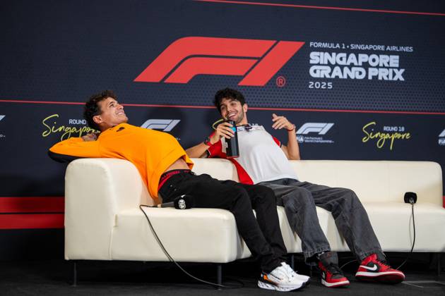 Formula 1 Singapore Airlines Singapore Grand Prix - Arrivals Esteban Ocon (Fra) of Haas F1 Team 31 and Lando Norris (Gbr) of McLaren Racing 4 during the press conference, PK, Pressekonferenz on Thursday (Media Day) during Formula 1 Singapore Airlines Singapore Grand Prix 2025 at the Marina Bay Street Circuit on October 2, 2025 Photo by Antoine Lapeyre ABACAPRESS.COM Singapore Singapore  Copyright: xLapeyrexAntoine ABACAx