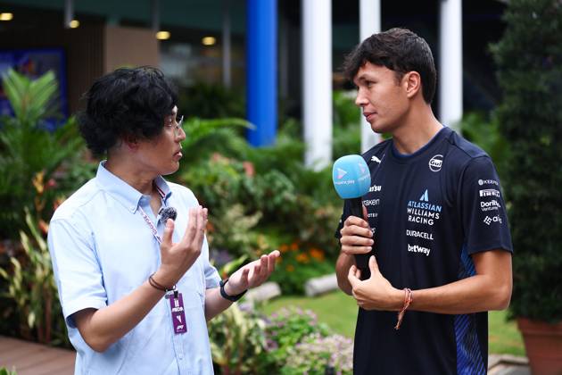 F1 - SINGAPORE GRAND PRIX 2025 ALBON Alexander (tha), Williams Racing FW47, portrait during the 2025 Formula 1 Singapore Grand Prix, 18th round of the 2025 FIA Formula One World Championship, WM, Weltmeisterschaft from October 3 to 5, 2025 on the Marina Bay Street Circuit, in Singapore - SingaporeSingapore  Copyright: xEricxAlonsox