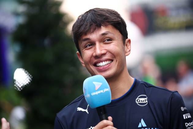F1 - SINGAPORE GRAND PRIX 2025 ALBON Alexander (tha), Williams Racing FW47, portrait during the 2025 Formula 1 Singapore Grand Prix, 18th round of the 2025 FIA Formula One World Championship, WM, Weltmeisterschaft from October 3 to 5, 2025 on the Marina Bay Street Circuit, in Singapore - SingaporeSingapore  Copyright: xEricxAlonsox