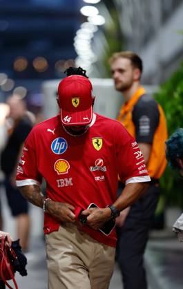 F1 - SINGAPORE GRAND PRIX 2025 HAMILTON Lewis (gbr), Scuderia Ferrari SF-25, portrait during the 2025 Formula 1 Singapore Grand Prix, 18th round of the 2025 FIA Formula One World Championship, WM, Weltmeisterschaft from October 3 to 5, 2025 on the Marina Bay Street Circuit, in Singapore - SingaporeSingapore Copyright: xDPPIx