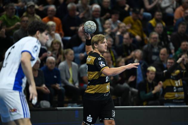Viktor Petersen Norberg HC Elbflorenz 2006, 8 HC Elbflorenz 2006 vs HSV Hamburg, DHB Pokal Herren, Spielzeit 2025 2026, 01 10 2025 HC Elbflorenz 2006 vs HSV Hamburg DHB Pokal Herren, Spielzeit 2025 2026, 01 10 2025 Dresden Copyright: xEibner-Pressefoto xHoepnerx EP_PHR