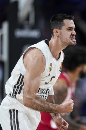 October 2, 2025, Madrid, Madrid, Spain: Alberto Abalde of Real Madrid celebrates a basket during the Turkish Airlines Euroleague 2025 26 League Phase MD2, match played between Real Madrid and Olympiacos Piraeus at Madrid Arena on October 02, 2025 in Madrid, Spain. Madrid Spain - ZUMAa181 20251002_zaa_a181_206 Copyright: xOscarxJ.xBarrosox