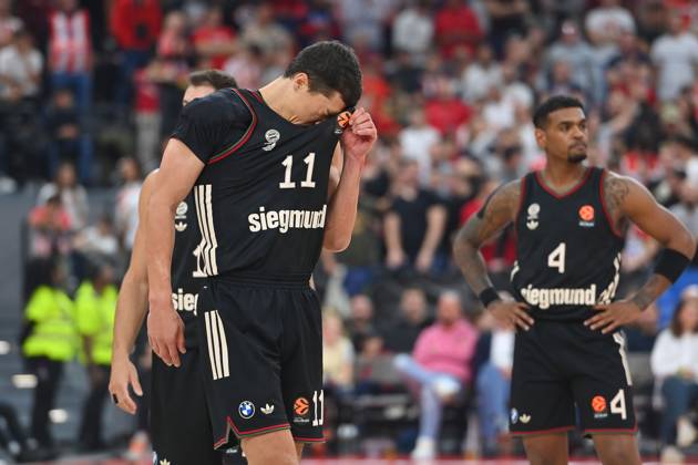 VLADIMIR LUCIC FCB , Disappointment,frustration,disappointed,frustrated,dejected, Basketball Euro League,Season 2025 2026, FC Bayern Munich Red Star Belgrade 97 88 on 02 10 2025, S A P G A R D EN