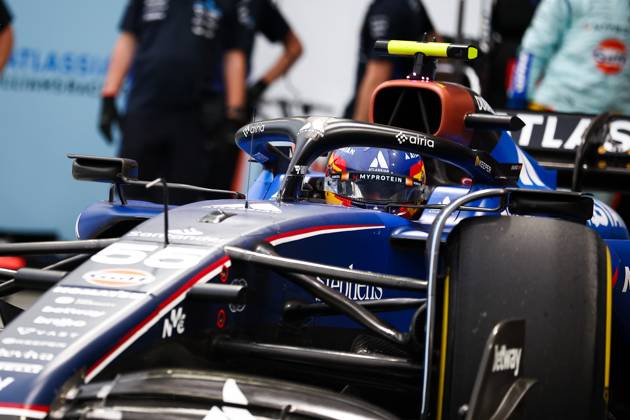 F1 - SINGAPORE GRAND PRIX 2025 55 SAINZ Carlos (spa), Williams Racing FW47, action during the 2025 Formula 1 Singapore Grand Prix, 18th round of the 2025 FIA Formula One World Championship, WM, Weltmeisterschaft from October 3 to 5, 2025 on the Marina Bay Street Circuit, in Singapore - SingaporeSingapore Copyright: xEricxAlonsox