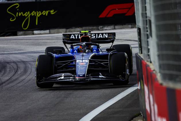 F1 - SINGAPORE GRAND PRIX 2025 55 SAINZ Carlos (spa), Williams Racing FW47, action during the 2025 Formula 1 Singapore Grand Prix, 18th round of the 2025 FIA Formula One World Championship, WM, Weltmeisterschaft from October 3 to 5, 2025 on the Marina Bay Street Circuit, in Singapore - SingaporeSingapore Copyright: xFLORENTxGOODENx