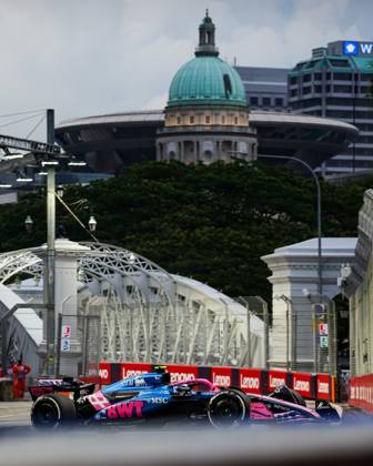 F1 - SINGAPORE GRAND PRIX 2025 43 COLAPINTO Franco (arg), Alpine F1 Team A525, action during the 2025 Formula 1 Singapore Grand Prix, 18th round of the 2025 FIA Formula One World Championship, WM, Weltmeisterschaft from October 3 to 5, 2025 on the Marina Bay Street Circuit, in Singapore - SingaporeSingapore  Copyright: xFLORENTxGOODENx