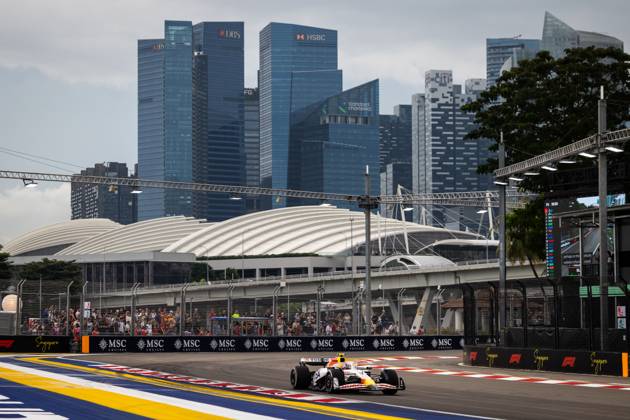 F1 - SINGAPORE GRAND PRIX 2025 30 LAWSON Liam (nzl), Visa Cash App RB F1 Team VCARB02, action during the 2025 Formula 1 Singapore Grand Prix, 18th round of the 2025 FIA Formula One World Championship, WM, Weltmeisterschaft from October 3 to 5, 2025 on the Marina Bay Street Circuit, in Singapore - SingaporeSingapore  Copyright: xDPPIx