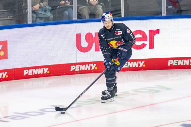Ville Pokka 22 EHC Red Bull Muenchen , EHC Red Bull Muenchen vs Grizzlys Wolfsburg, PENNY DEL, Main Round, Matchday 7, 03 10 2025 Muenchen Bayern Germany Copyright: xkolbert-press UlrichxGamelx