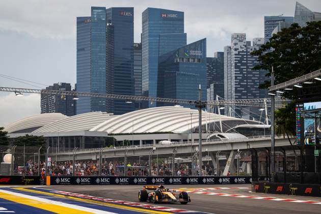 F1 - SINGAPORE GRAND PRIX 2025 81 PIASTRI Oscar (aus), McLaren F1 Team MCL39, action during the 2025 Formula 1 Singapore Grand Prix, 18th round of the 2025 FIA Formula One World Championship, WM, Weltmeisterschaft from October 3 to 5, 2025 on the Marina Bay Street Circuit, in Singapore - SingaporeSingapore Copyright: xDPPIx
