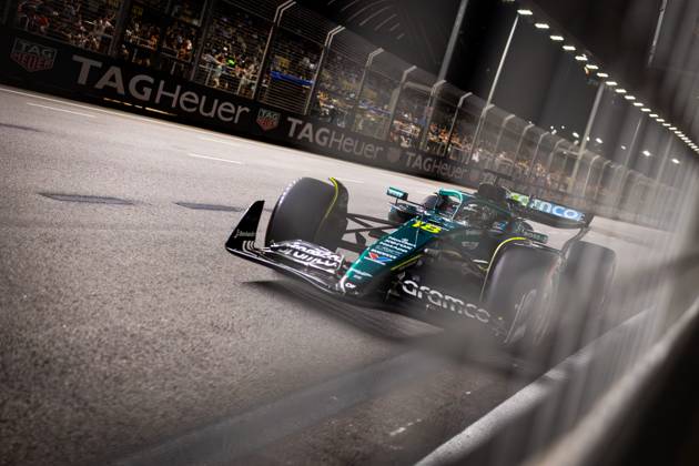 F1 - SINGAPORE GRAND PRIX 2025 18 STROLL Lance (can), Aston Martin F1 Team AMR25, action during the 2025 Formula 1 Singapore Grand Prix, 18th round of the 2025 FIA Formula One World Championship, WM, Weltmeisterschaft from October 3 to 5, 2025 on the Marina Bay Street Circuit, in Singapore - SingaporeSingapore  Copyright: xDPPIx