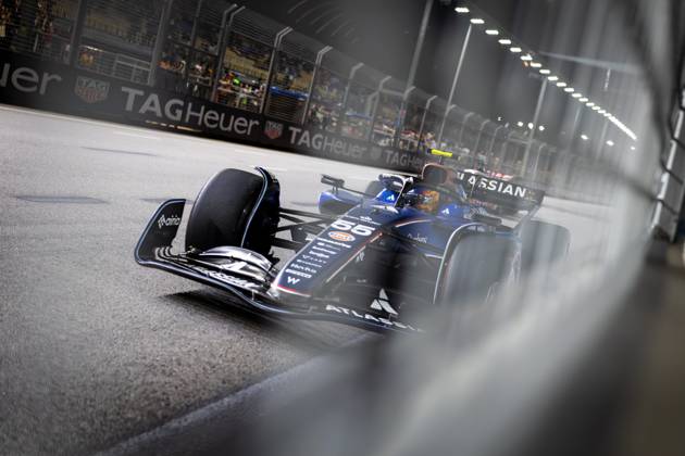 F1 - SINGAPORE GRAND PRIX 2025 55 SAINZ Carlos (spa), Williams Racing FW47, action during the 2025 Formula 1 Singapore Grand Prix, 18th round of the 2025 FIA Formula One World Championship, WM, Weltmeisterschaft from October 3 to 5, 2025 on the Marina Bay Street Circuit, in Singapore - SingaporeSingapore Copyright: xDPPIx