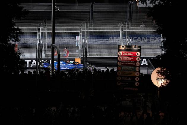 F1 - SINGAPORE GRAND PRIX 2025 23 ALBON Alexander (tha), Williams Racing FW47, action during the 2025 Formula 1 Singapore Grand Prix, 18th round of the 2025 FIA Formula One World Championship, WM, Weltmeisterschaft from October 3 to 5, 2025 on the Marina Bay Street Circuit, in Singapore - SingaporeSingapore  Copyright: xEricxAlonsox