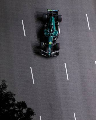 F1 - SINGAPORE GRAND PRIX 2025 18 STROLL Lance (can), Aston Martin F1 Team AMR25, action during the 2025 Formula 1 Singapore Grand Prix, 18th round of the 2025 FIA Formula One World Championship, WM, Weltmeisterschaft from October 3 to 5, 2025 on the Marina Bay Street Circuit, in Singapore - SingaporeSingapore  Copyright: xEricxAlonsox