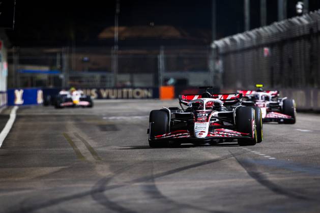 Marina Bay Street Circuit, Singapore, Singapore. 3.October.2025; Esteban Ocon of France and MoneyGram Haas F1 Team during Free Practice 2 Formula One Singapore Grand Prix aflo_305775314