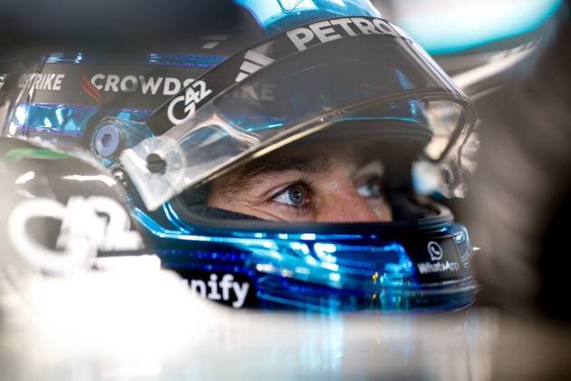 F1 - SINGAPORE GRAND PRIX 2025 RUSSELL George (gbr), Mercedes AMG F1 Team W16, portrait during the 2025 Formula 1 Singapore Grand Prix, 18th round of the 2025 FIA Formula One World Championship, WM, Weltmeisterschaft from October 3 to 5, 2025 on the Marina Bay Street Circuit, in Singapore - SingaporeSingapore  Copyright: xDPPIx