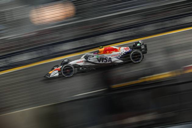 F1 - SINGAPORE GRAND PRIX 2025 30 LAWSON Liam (nzl), Visa Cash App RB F1 Team VCARB02, action during the 2025 Formula 1 Singapore Grand Prix, 18th round of the 2025 FIA Formula One World Championship, WM, Weltmeisterschaft from October 3 to 5, 2025 on the Marina Bay Street Circuit, in Singapore - SingaporeSingapore  Copyright: xDPPIx