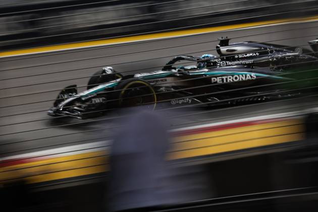 F1 - SINGAPORE GRAND PRIX 2025 63 RUSSELL George (gbr), Mercedes AMG F1 Team W16, action during the 2025 Formula 1 Singapore Grand Prix, 18th round of the 2025 FIA Formula One World Championship, WM, Weltmeisterschaft from October 3 to 5, 2025 on the Marina Bay Street Circuit, in Singapore - SingaporeSingapore  Copyright: xDPPIx