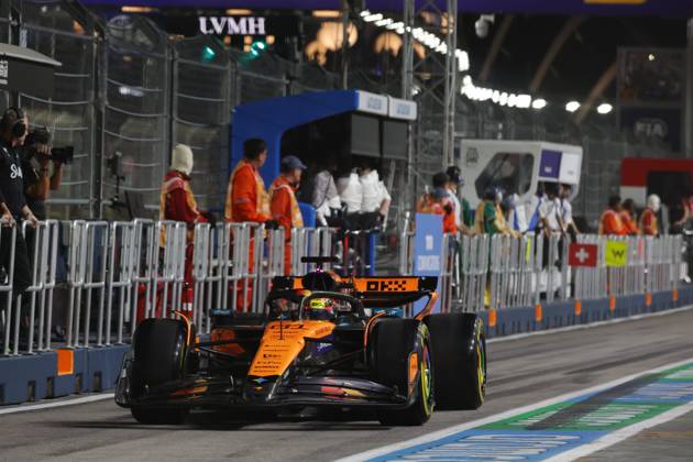 F1 - SINGAPORE GRAND PRIX 2025 81 PIASTRI Oscar (aus), McLaren F1 Team MCL39, action during the 2025 Formula 1 Singapore Grand Prix, 18th round of the 2025 FIA Formula One World Championship, WM, Weltmeisterschaft from October 3 to 5, 2025 on the Marina Bay Street Circuit, in Singapore - SingaporeSingapore Copyright: xDPPIx
