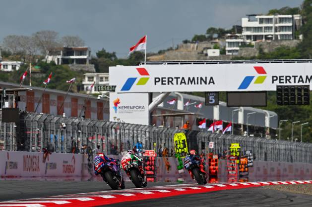MOTO - MOTO GP - GRAND PRIX OF INDONESIA 2026 20 QUARTARARO Fabio (fra), Monster Energy Yamaha MotoGP, Yamaha YZR-M1, action with 05 ZARCO Johann (fra), LCR Honda Castrol, Honda RC213V during the 2025 MotoGP Pertamina Grand Prix of Indonesia on the Mandalika circuit from October 3 to 5, At West Nusa Tenggara, Indonesia - West Nusa TenggaraIndonesia  Copyright: xGIGIxSOLDANOx