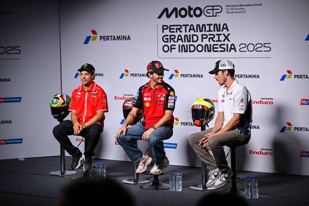 MOTO - MOTO GP - GRAND PRIX OF INDONESIA 2026 MORBIDELLI Franco (ita), Pertamina Enduro VR46 Racing Team, Ducati Desmosedici GP24, portrait with BAGNAIA Francesco (ita), Ducati Lenovo Team, Ducati Desmosedici GP25 and MIR Joan (spa), Honda Team, Honda RC213V, press conference, PK, Pressekonferenz during the 2025 MotoGP Pertamina Grand Prix of Indonesia on the Mandalika circuit from October 3 to 5, At West Nusa Tenggara, Indonesia - West Nusa TenggaraIndonesia  Copyright: xGIGIxSOLDANOx