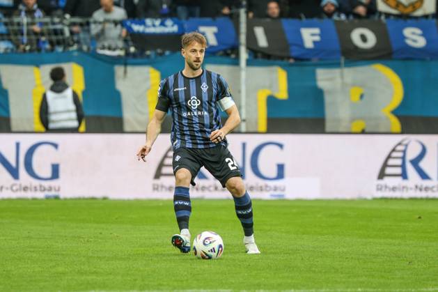 Lukas Klünter SV Waldhof Mannheim, 24 Soccer 3 League, Matchday 10, SV Waldhof Mannheim vs VfL Osnabrück on 04 10 2025 at Mannheim Carl Benz Stadion , Germany Mannheim Carl Benz Stadion Germany Copyright: xFranzxReindelx