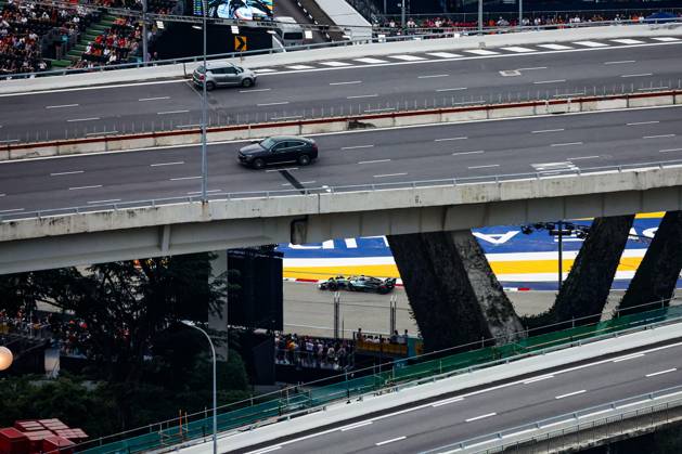 F1 - SINGAPORE GRAND PRIX 2025 12 KIMI ANTONELLI Andrea (ita), Mercedes AMG F1 Team W16, action during the 2025 Formula 1 Singapore Grand Prix, 18th round of the 2025 FIA Formula One World Championship, WM, Weltmeisterschaft from October 3 to 5, 2025 on the Marina Bay Street Circuit, in Singapore - SingaporeSingapore Copyright: xFLORENTxGOODENx