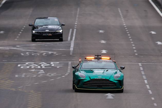 F1 - SINGAPORE GRAND PRIX 2025 Safety Car during the 2025 Formula 1 Singapore Grand Prix, 18th round of the 2025 FIA Formula One World Championship, WM, Weltmeisterschaft from October 3 to 5, 2025 on the Marina Bay Street Circuit, in Singapore - SingaporeSingapore Copyright: xEricxAlonsox