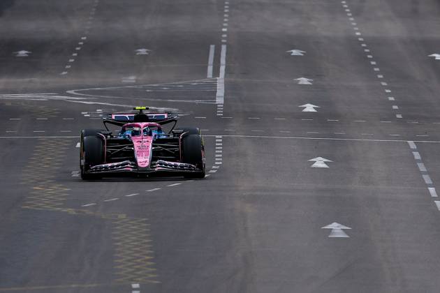 F1 - SINGAPORE GRAND PRIX 2025 43 COLAPINTO Franco (arg), Alpine F1 Team A525, action during the 2025 Formula 1 Singapore Grand Prix, 18th round of the 2025 FIA Formula One World Championship, WM, Weltmeisterschaft from October 3 to 5, 2025 on the Marina Bay Street Circuit, in Singapore - SingaporeSingapore  Copyright: xEricxAlonsox